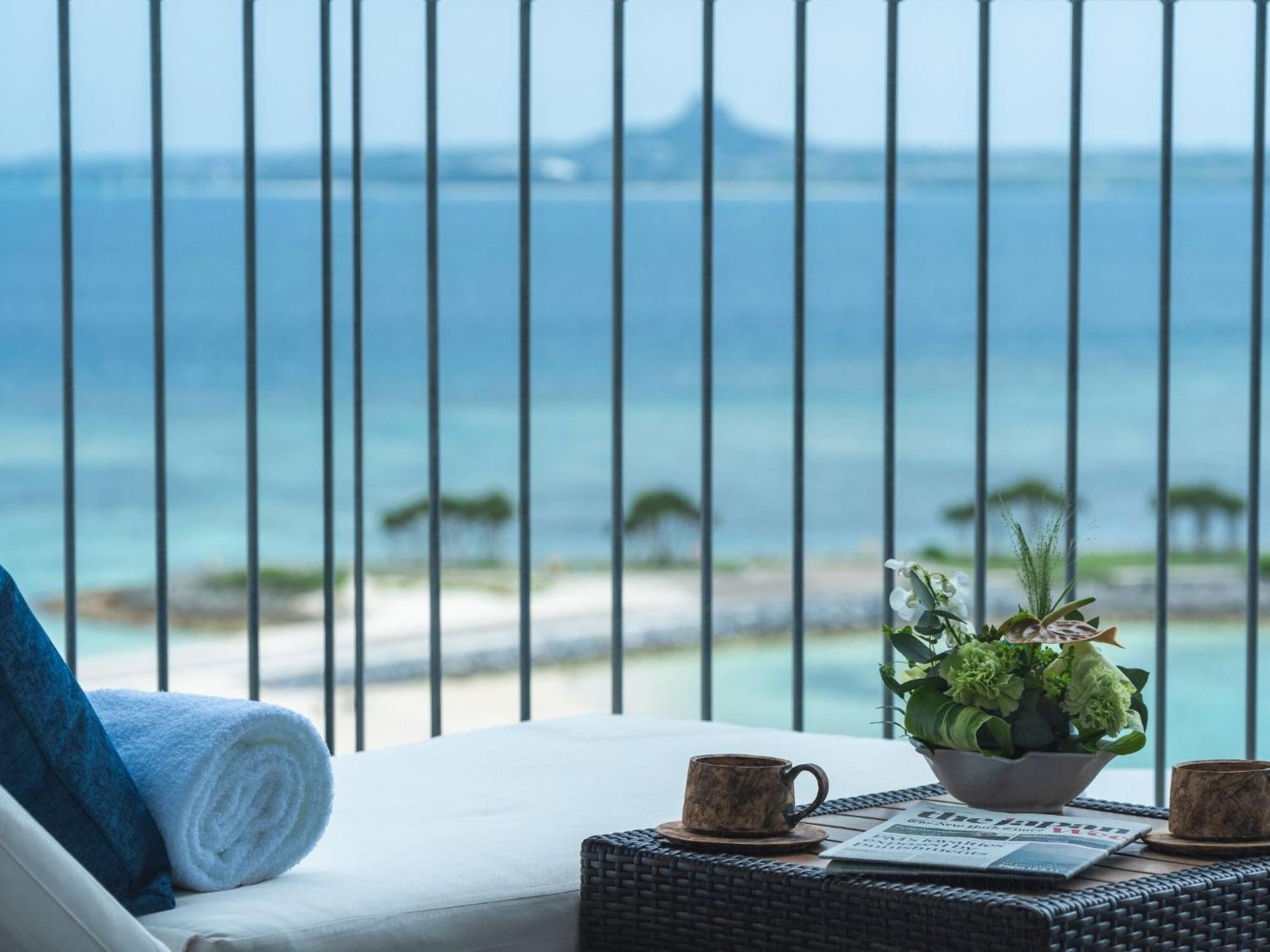 The Orion Hotel Motobu Resort & Spa Exteriör bild