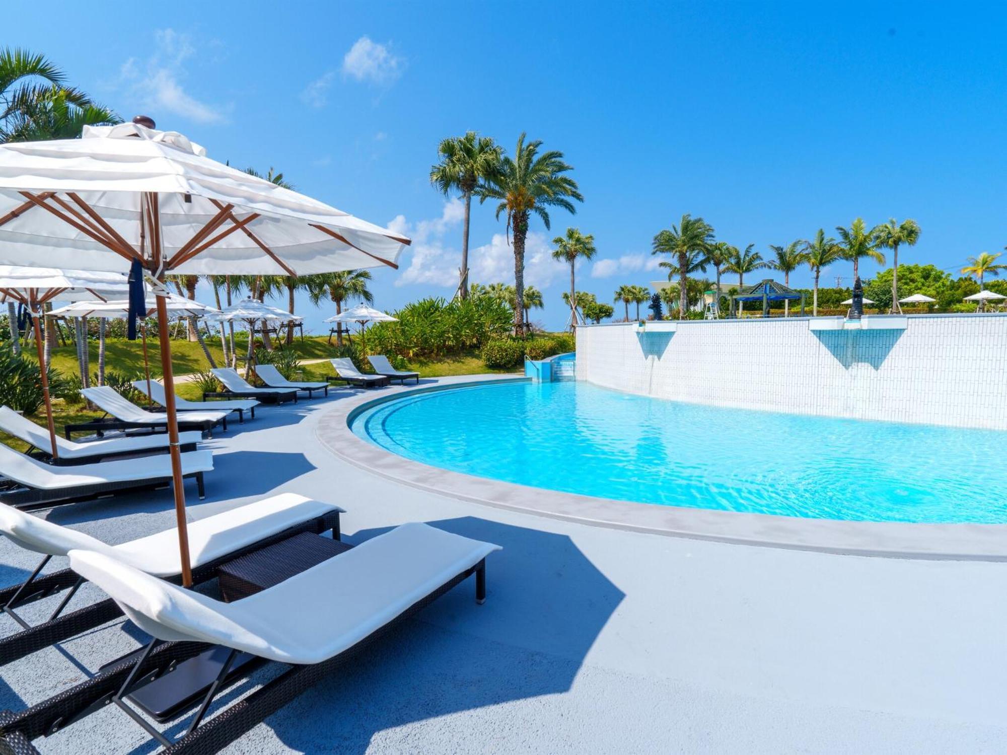 The Orion Hotel Motobu Resort & Spa Exteriör bild